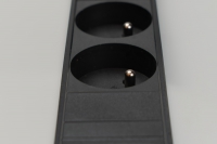 The Linq PDU 19" 6 outlets UTE + ,circuit breaker ALU black